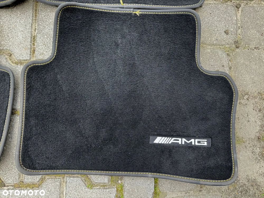 ORYGINALNE DYWANIKI MERCEDES-BENZ FINAL EDITION GT63S WELUROWE 4 SZTUKI - 6