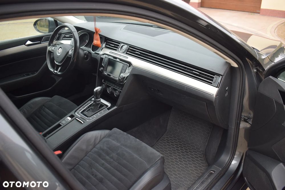 Volkswagen Passat Variant 2.0 TDI BMT Highline DSG - 10
