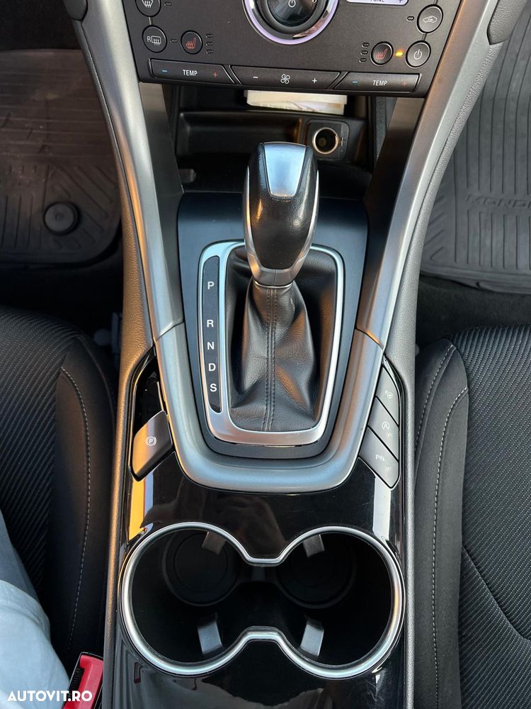 Ford Mondeo 2.0 TDCI PowerShift AWD Titanium - 12