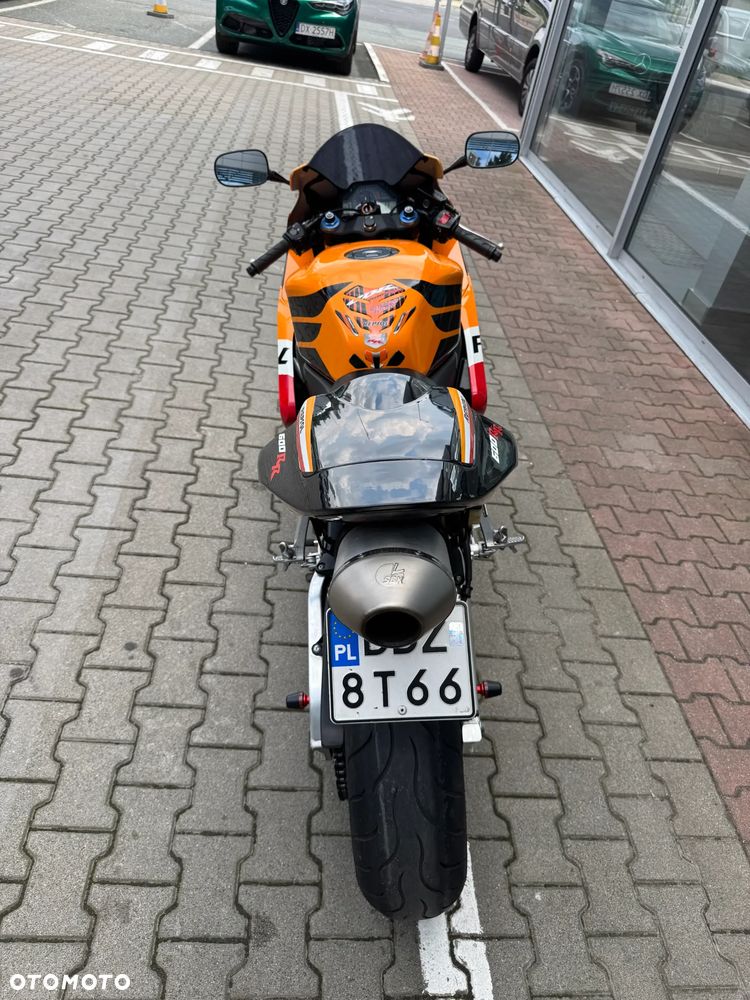 Honda CBR - 8