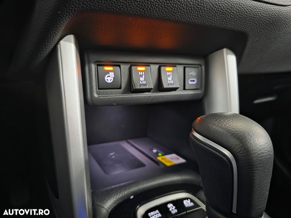 Toyota Corolla Cross - 18