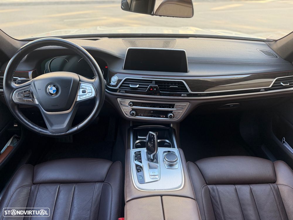 BMW 740 iH Active Hybrid - 13