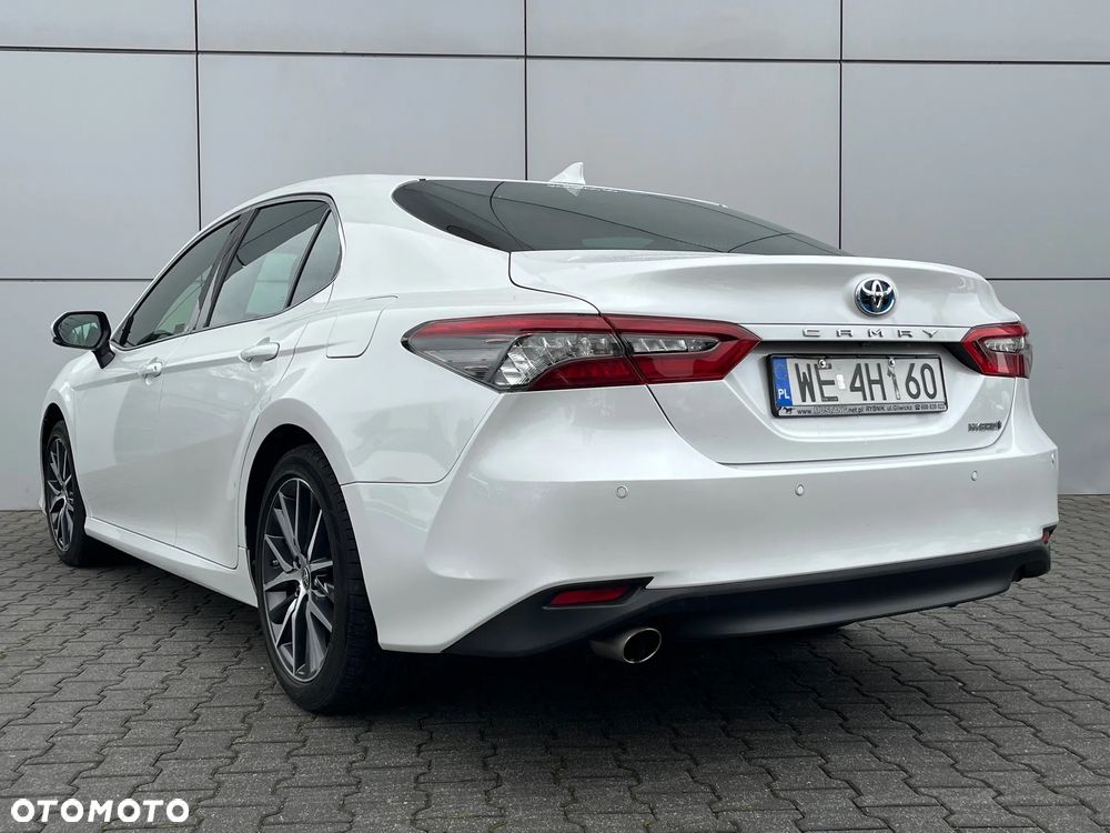Toyota Camry 2.5 Hybrid Executive CVT - 10