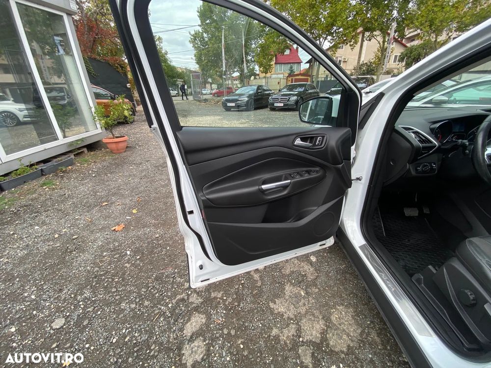 Ford Kuga 2.0 TDCi Powershift 4WD Titanium - 15