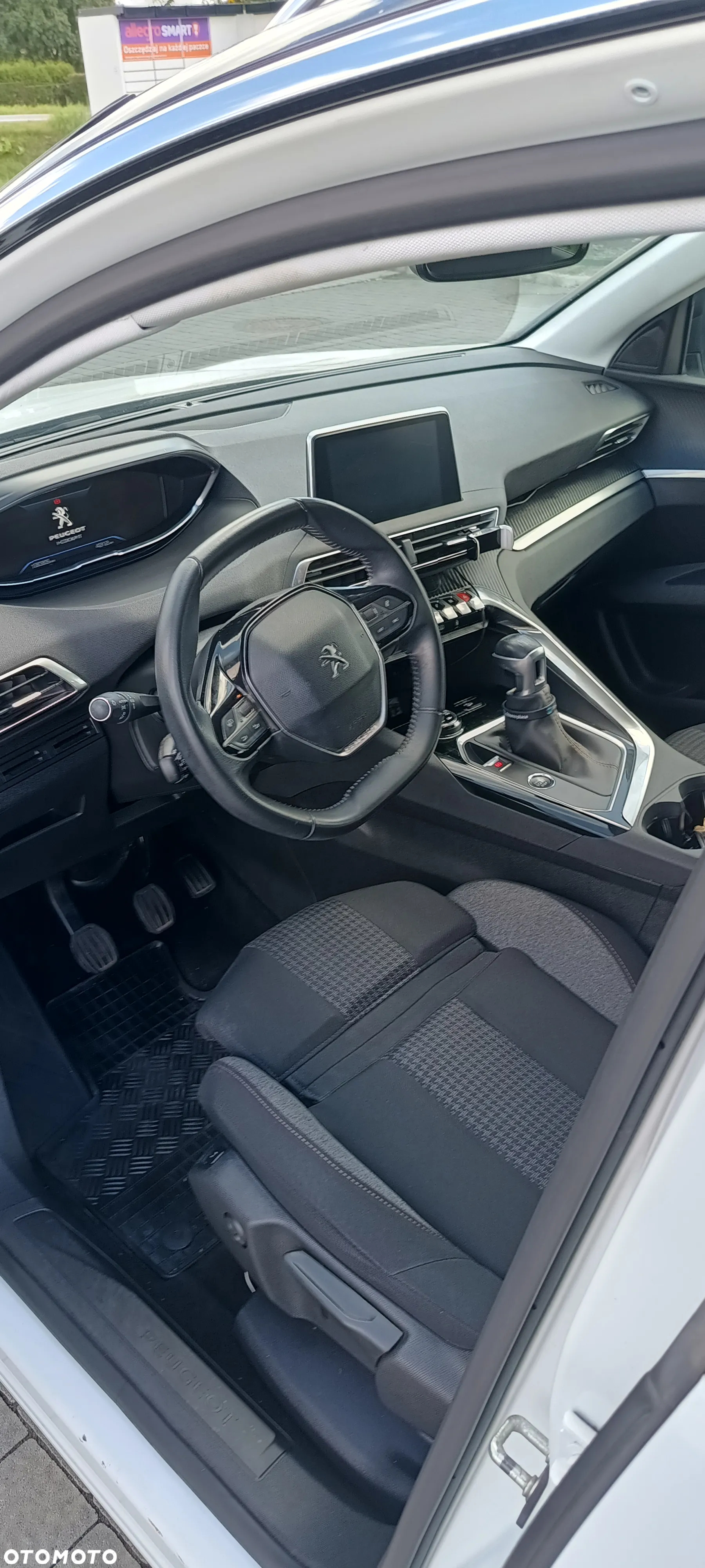 Peugeot 3008 1.2 PureTech Allure S&S - 14