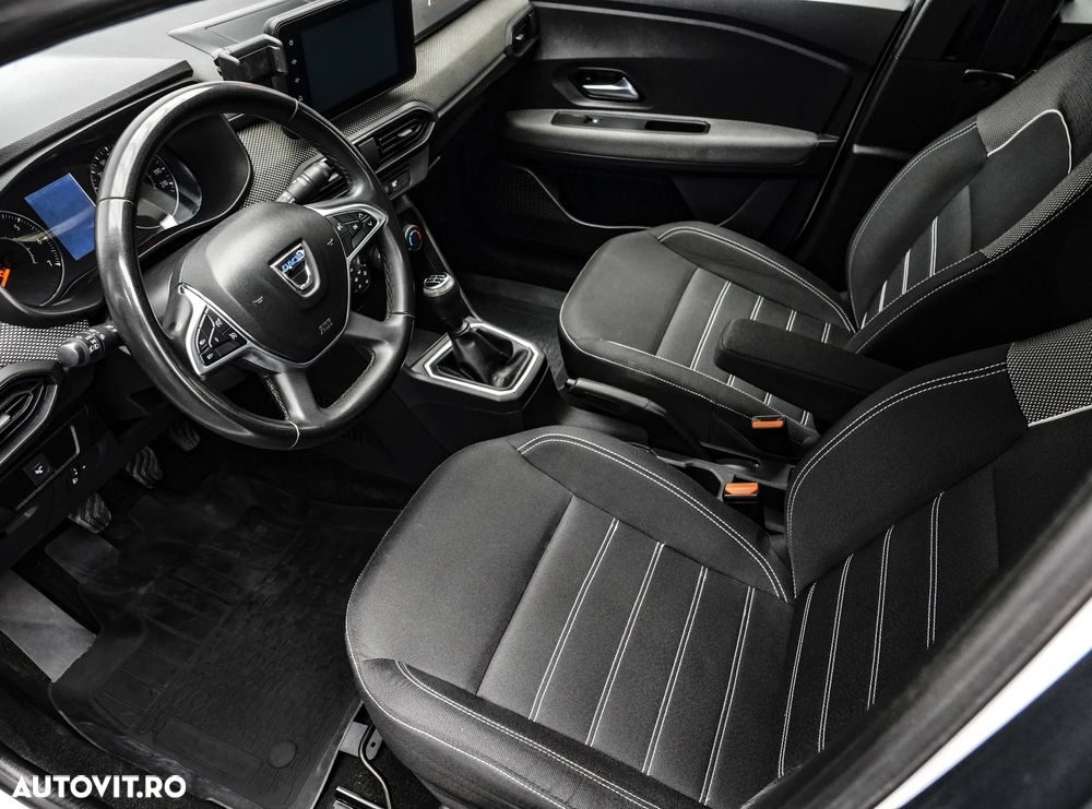 Dacia Logan TCe 90 Essential - 11