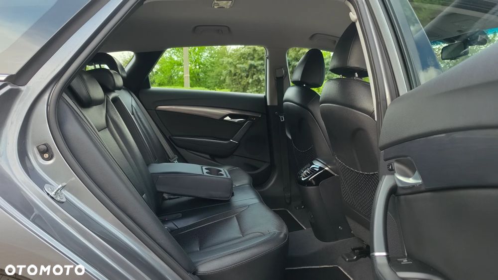 Hyundai i40 Kombi 1.7 CRDi Premium - 38
