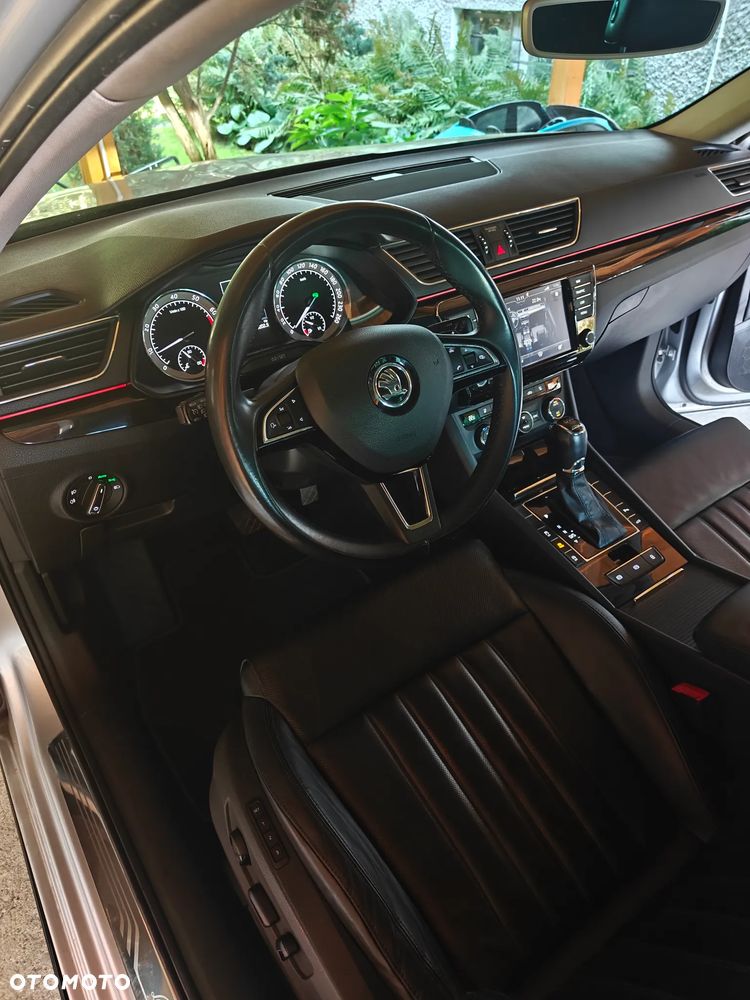 Skoda Superb 2.0 TSI 4x4 L&K DSG - 10