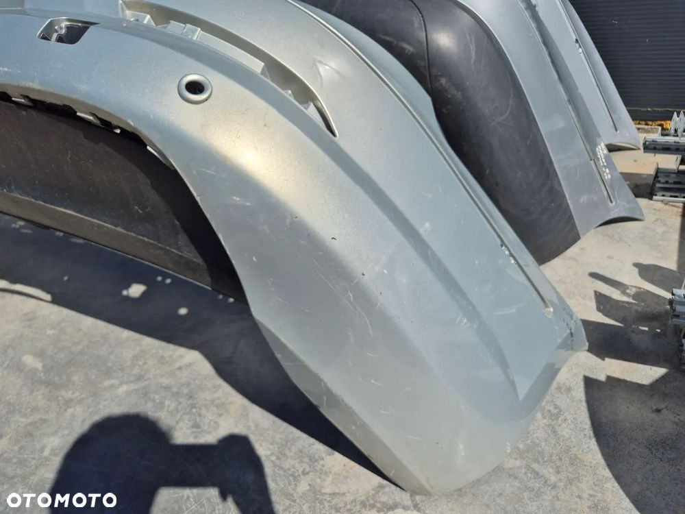 ORYGINALNY ZDERZAK  TYLNY  PASSAT B6 - 17