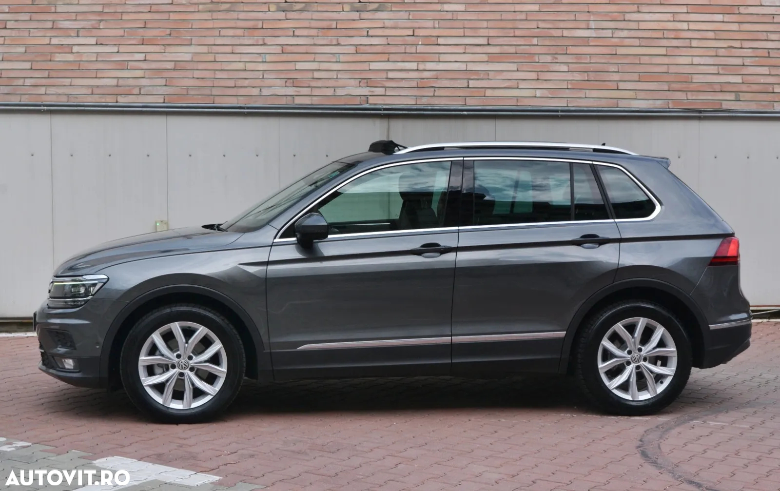 Volkswagen Tiguan 2.0 TDI SCR 4MOTION (BlueMotion Techn.) DSG Highline - 23