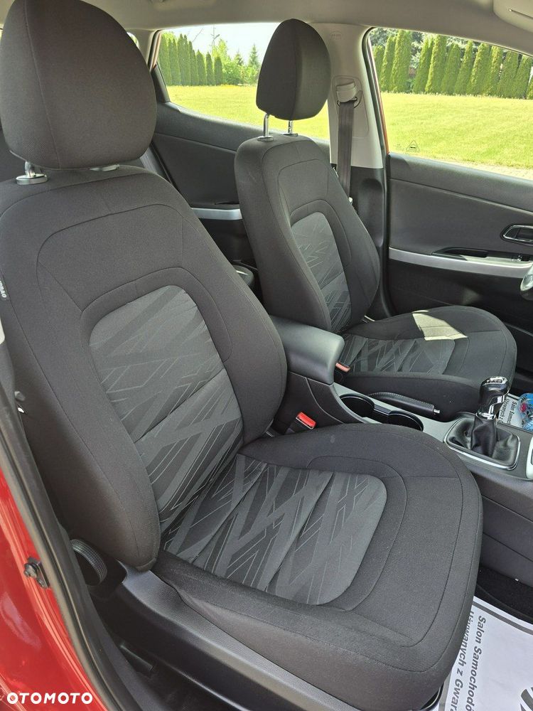 Kia Ceed - 25