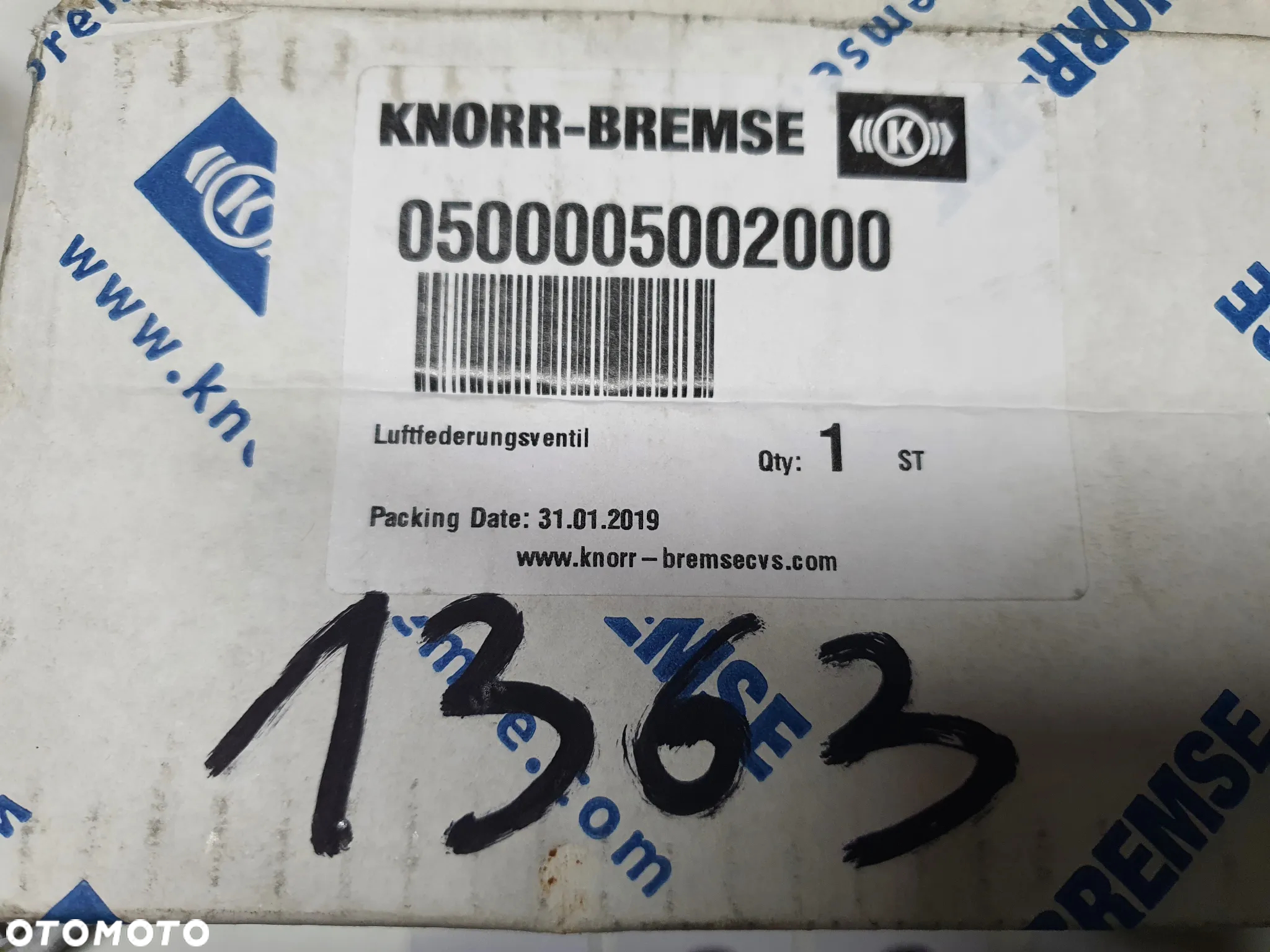 Zawór poziomujący poduszki powietrznej Mercedes, Scania, Knorr-Bremse 0500005002000 - 5