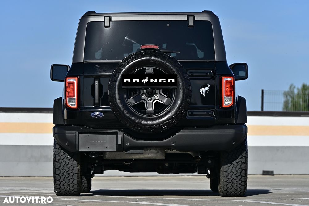 Ford Bronco - 5