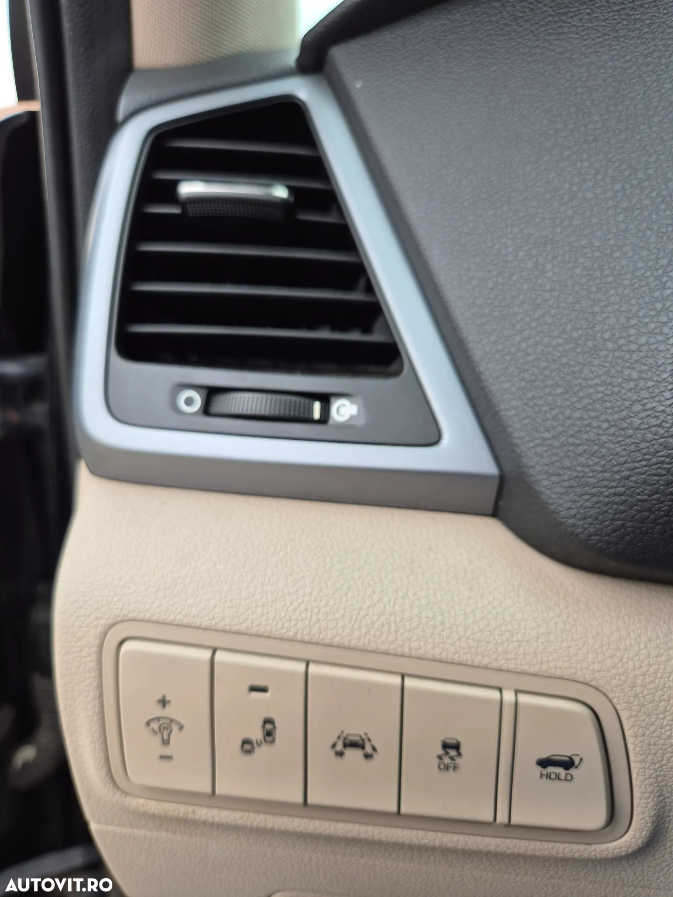 Hyundai Tucson 2.0 CRDI 4WD 6AT Luxury Pack+ - 9