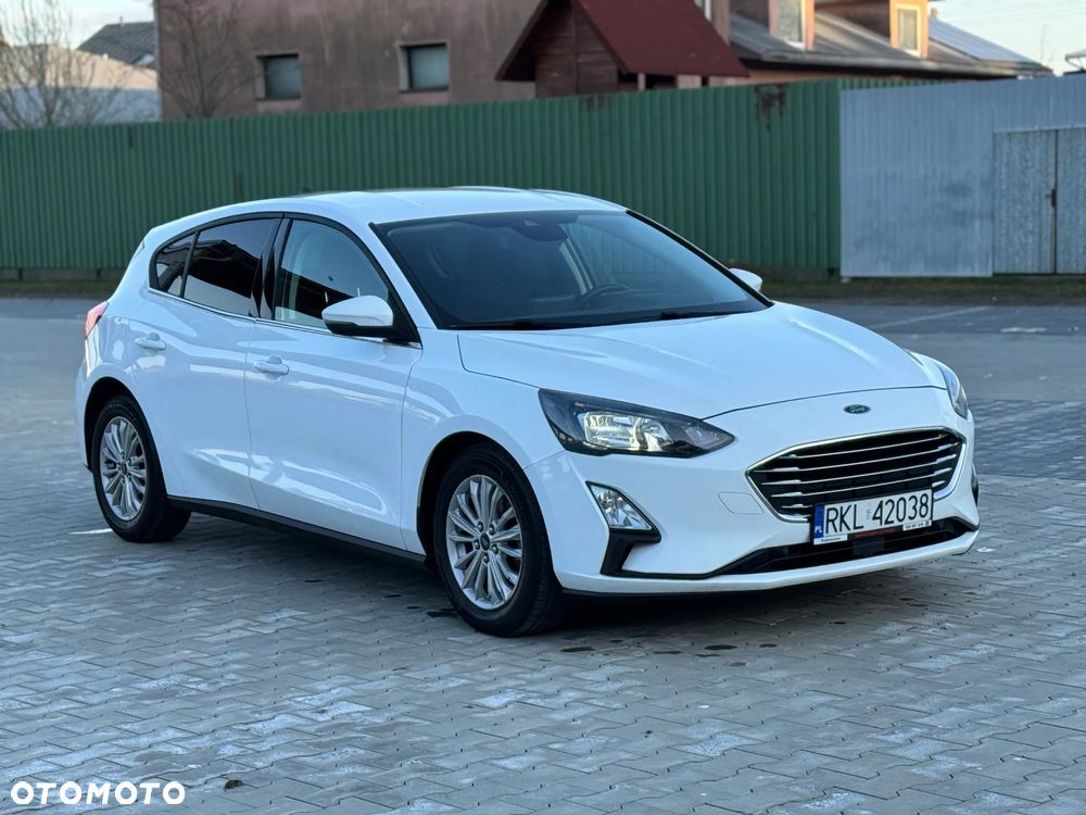 Ford Focus 1.0 EcoBoost Hybrid TITANIUM - 6