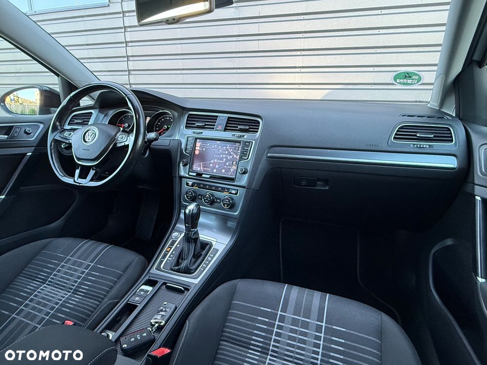 Volkswagen Golf 2.0 TDI BlueMotion Technology DSG Lounge - 7