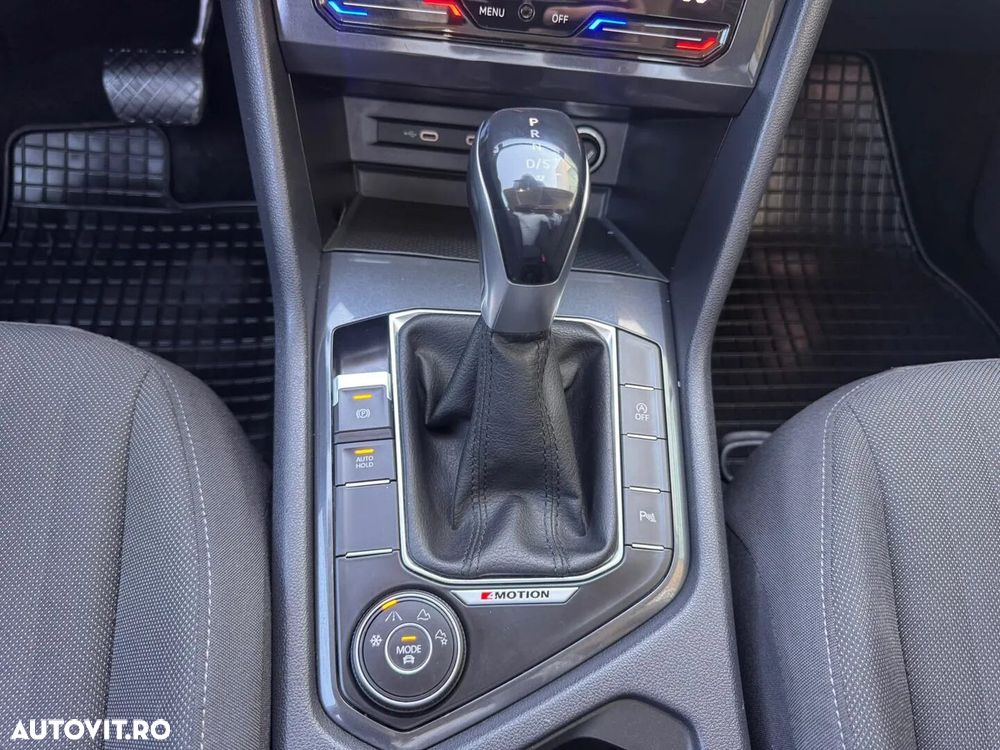 Volkswagen Tiguan - 17