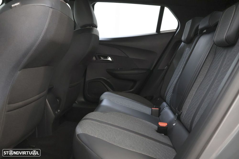 Peugeot e-2008 54 kWh Allure - 8