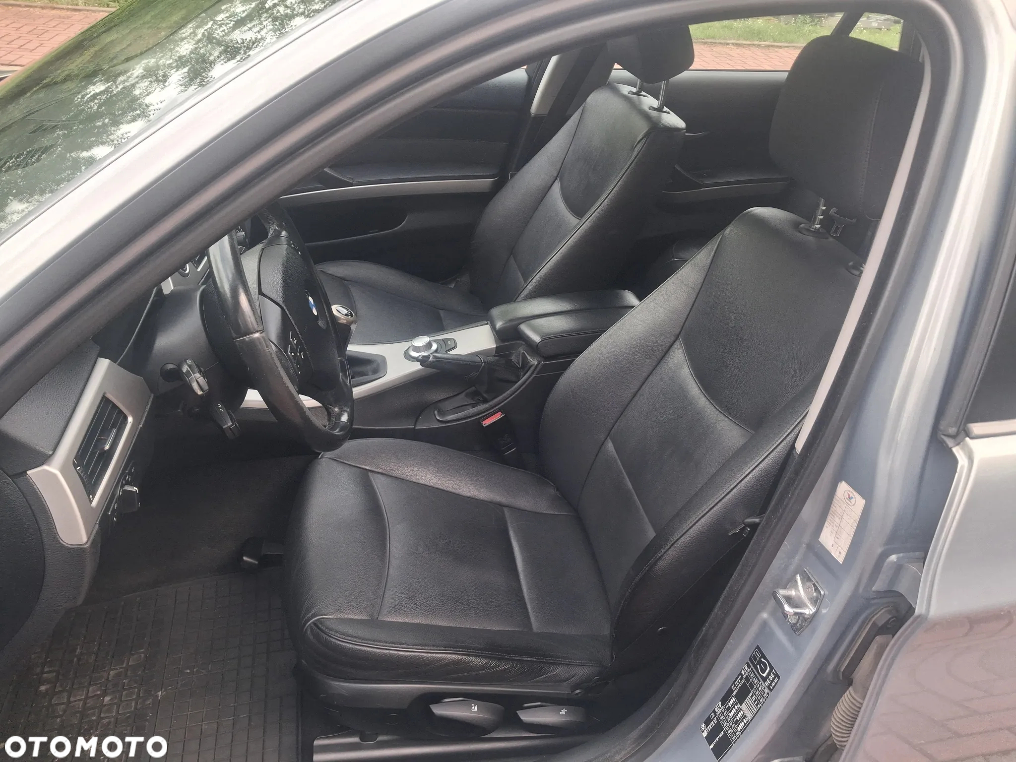 BMW Seria 3 320d DPF Touring Edition Fleet - 14