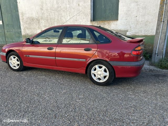 Renault Laguna - 3