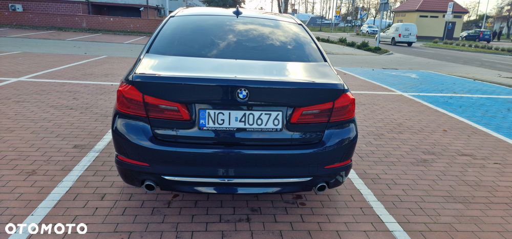 BMW Seria 5 530d xDrive Luxury Line - 7