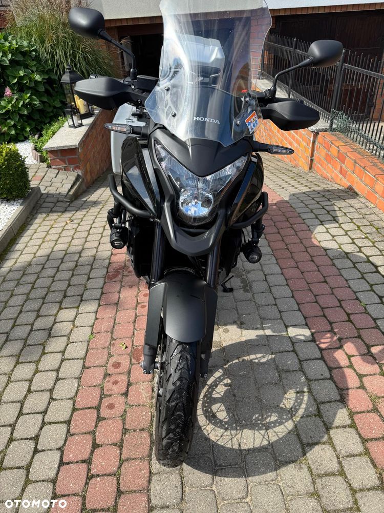 Honda VFR - 12