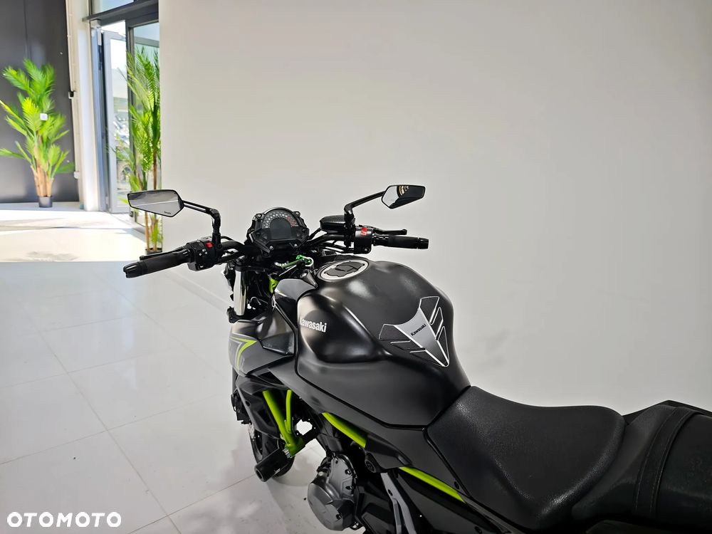 Kawasaki Z - 12