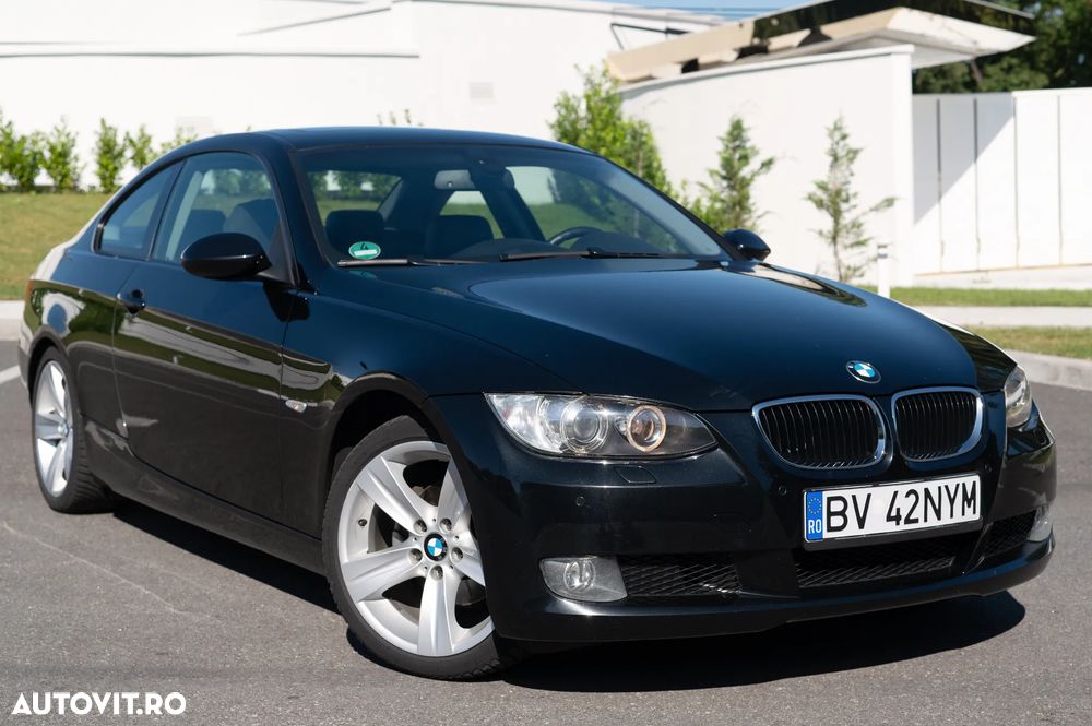 BMW Seria 3 320i Aut. - 23