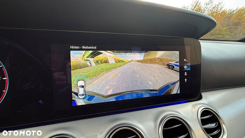 Mercedes-Benz Klasa E 220 d T 9G-TRONIC - 17