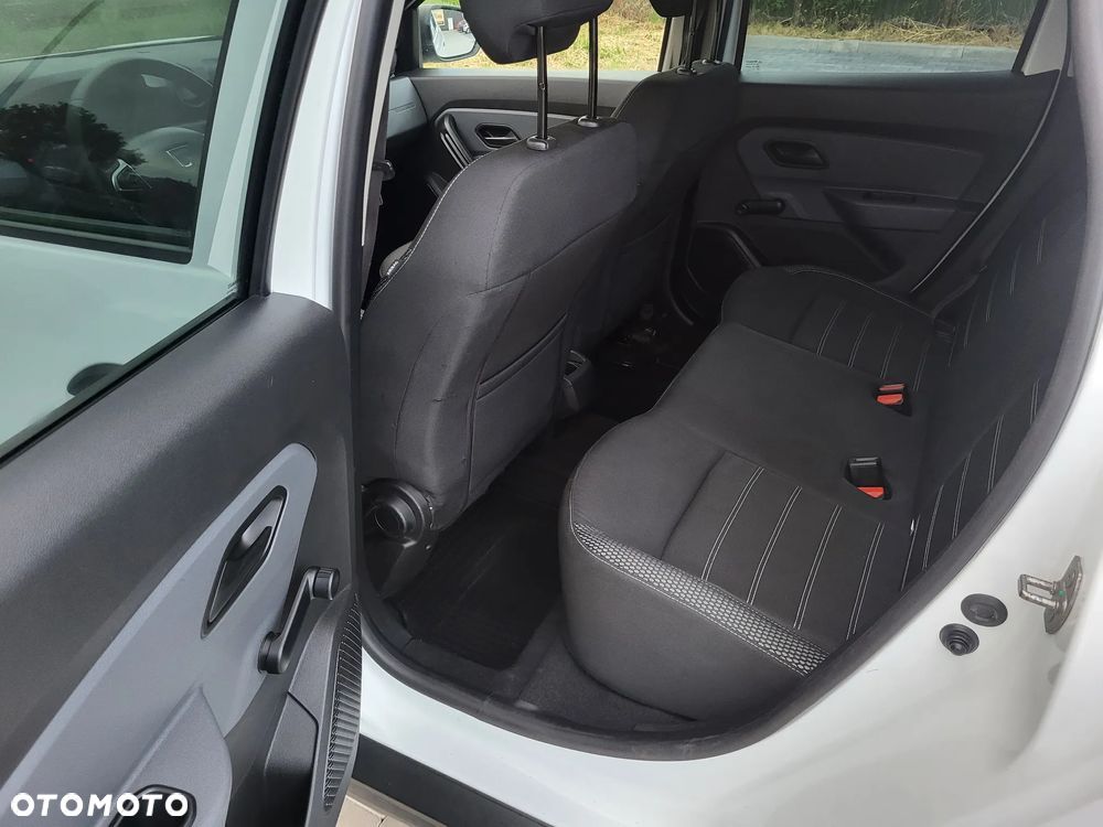 Dacia Duster 1.6 SCe Access S&S - 15