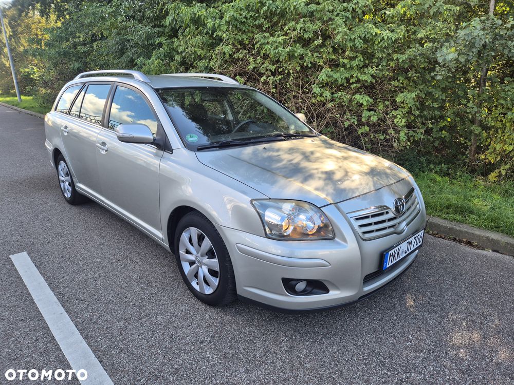 Toyota Avensis 2.0 VVT-i Sol - 1