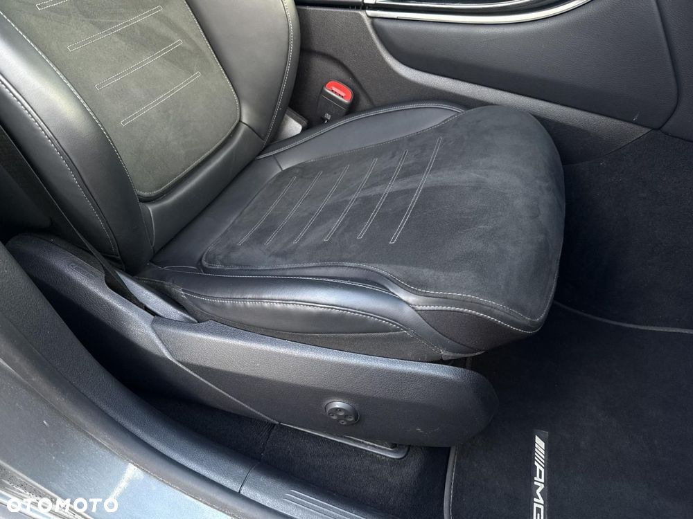 Mercedes-Benz GLC - 26