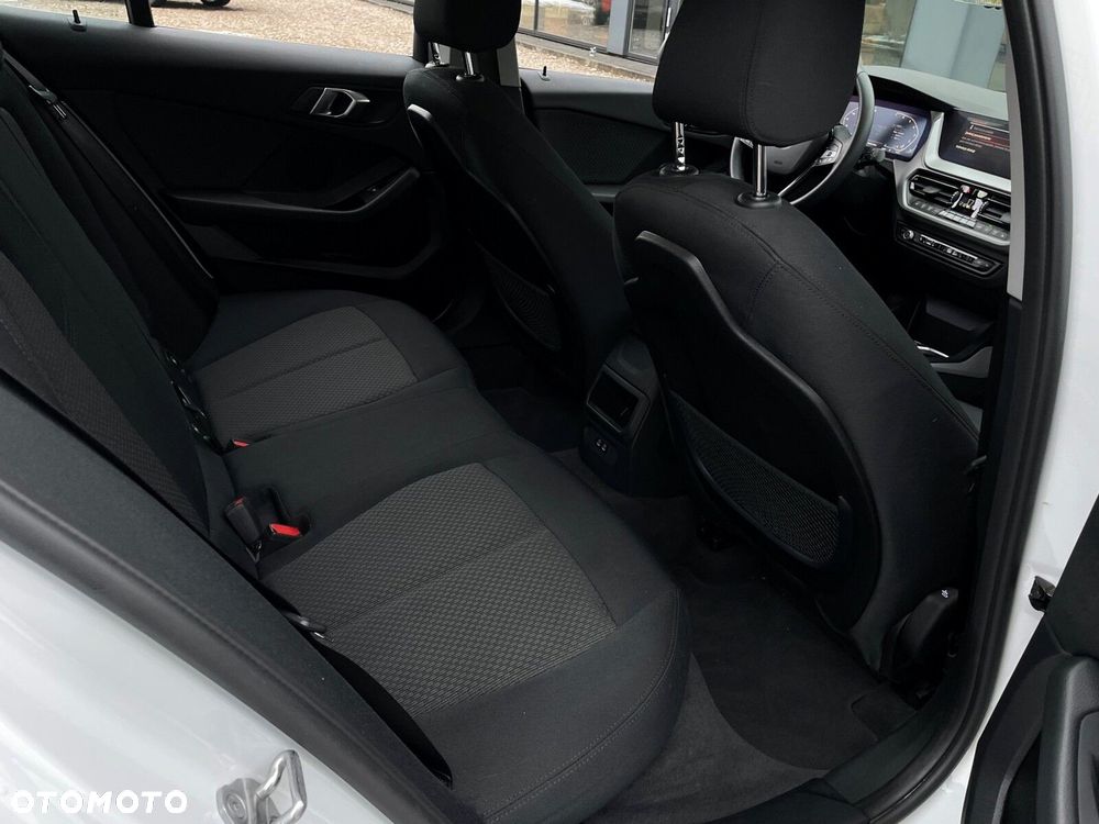 BMW Seria 1 118i - 20