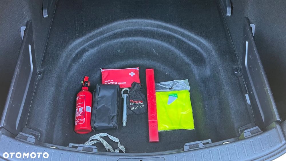 Toyota Corolla 1.8 Hybrid GPF Executive - 16