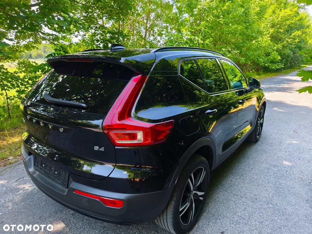 Volvo XC 40 B4 B R-Design - 13