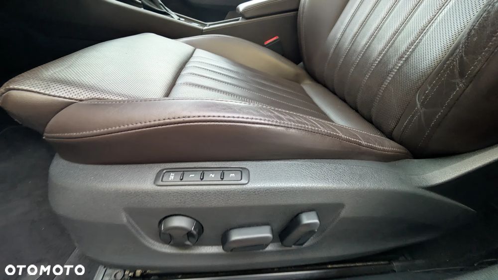 Skoda Superb 2.0 TDI DSG L&K - 13