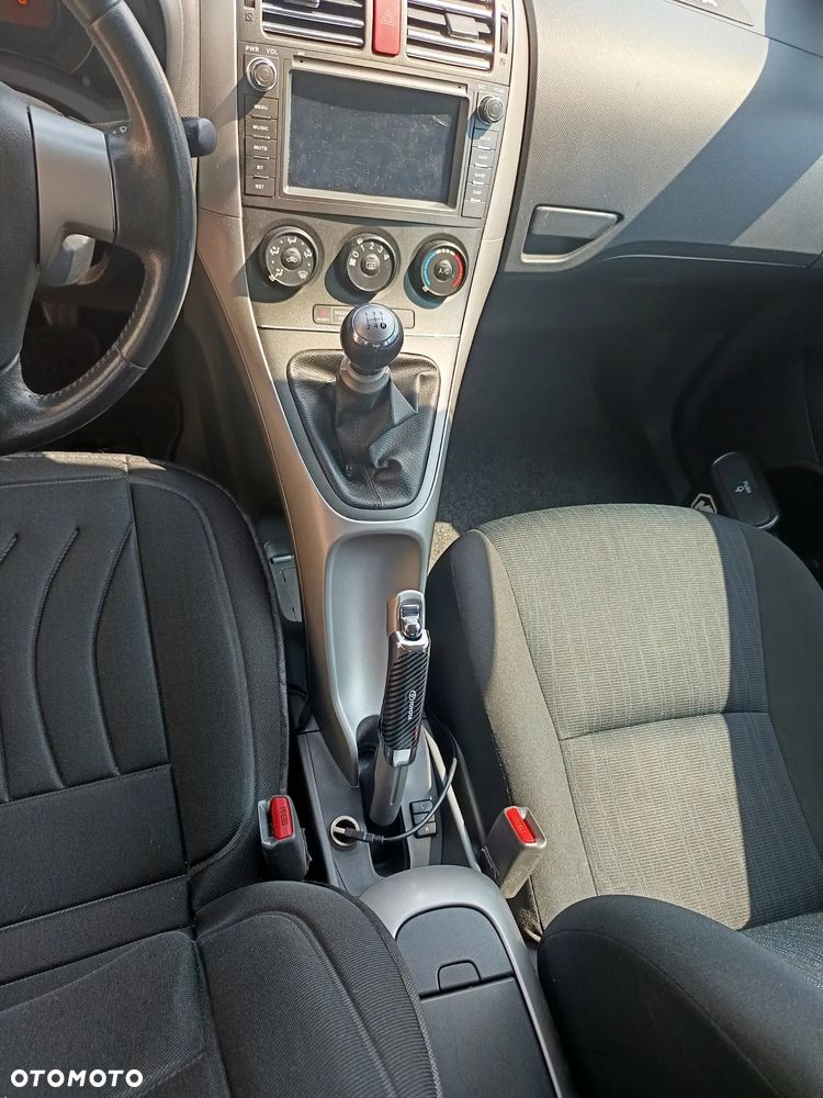 Toyota Auris 1.6 VVT-i Luna - 6
