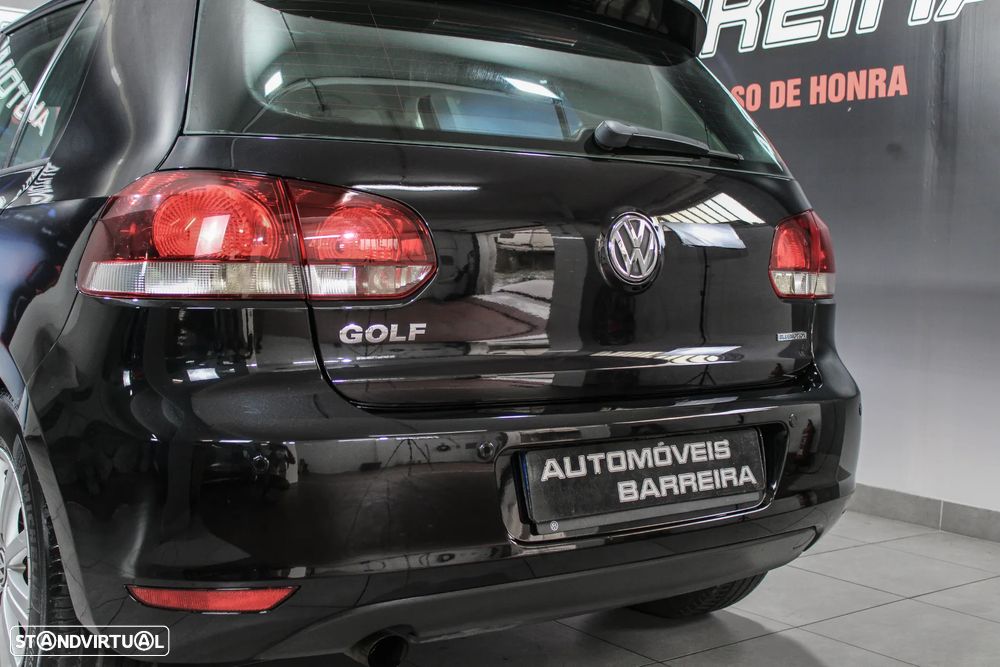 VW Golf 1.6 TDi Trendline BlueMotion - 32