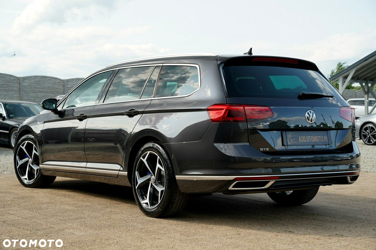 Volkswagen Passat - 9