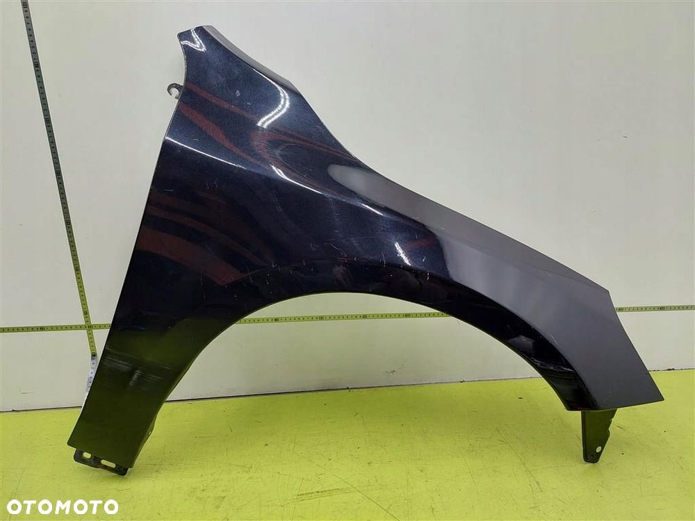 Błotnik przedni prawy Volvo V60 2010-2013 PRZED LIFT - 1
