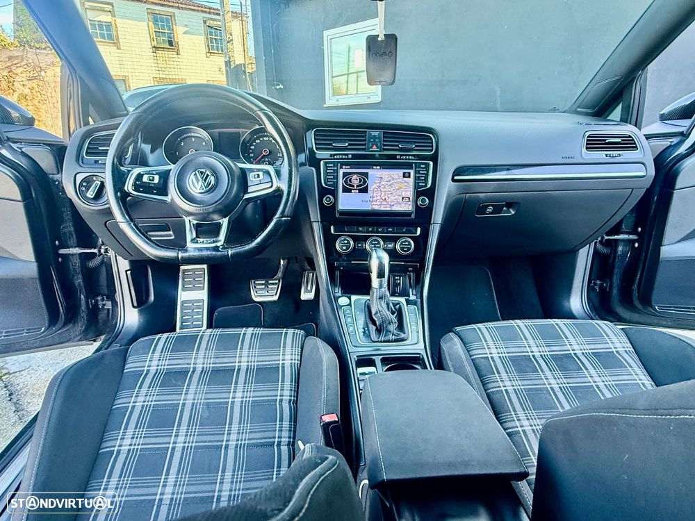 VW Golf 2.0 TDi GTD DSG - 12