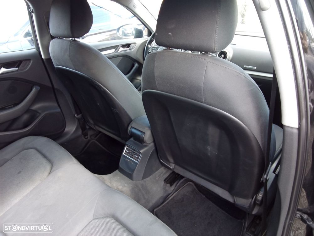 Audi A3 Sportback 1.6 TDI Design - 23