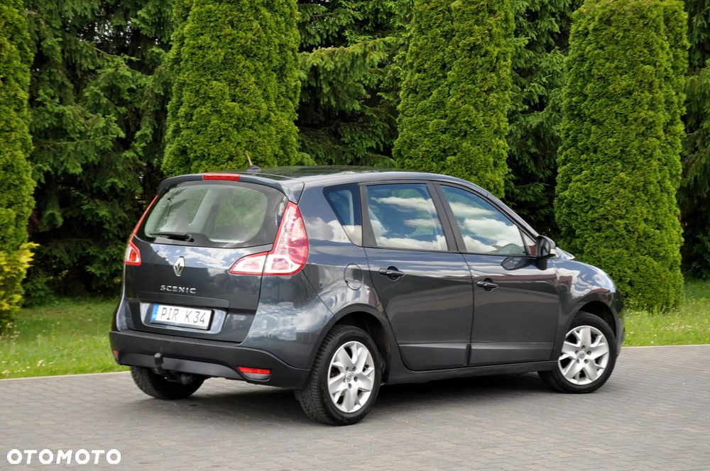 Renault Scenic 1.6 16V Luxe Privilege - 6