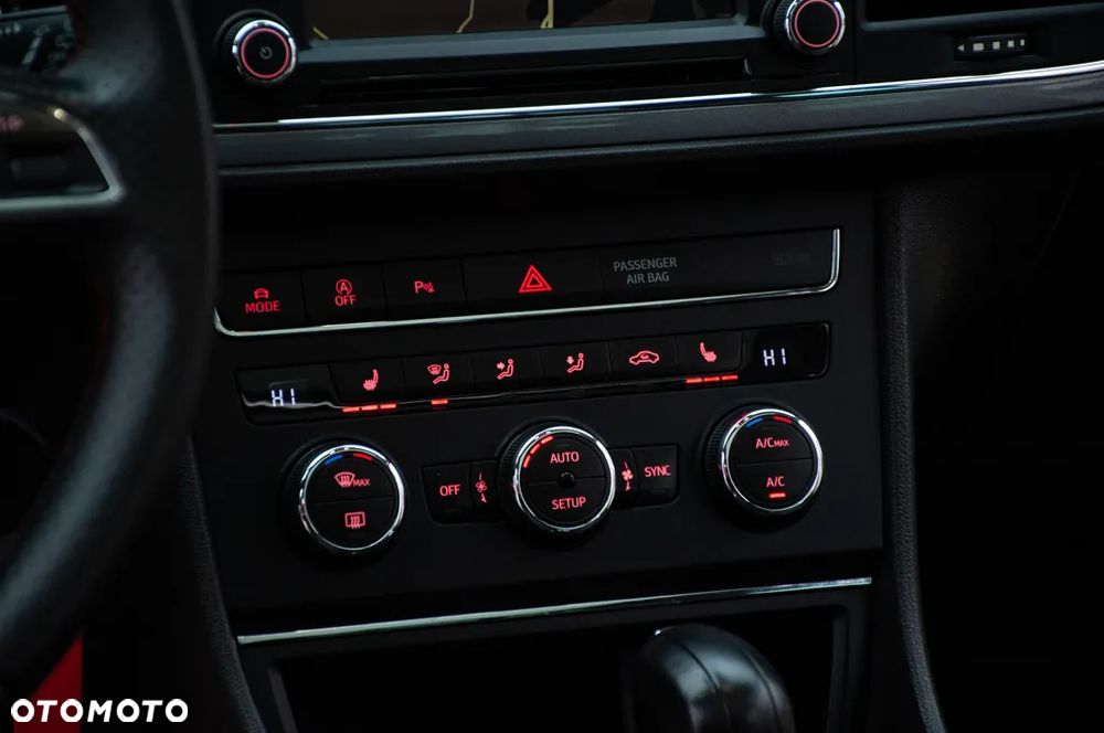 Seat Leon 2.0 TDI DPF Start&Stop DSG FR - 34