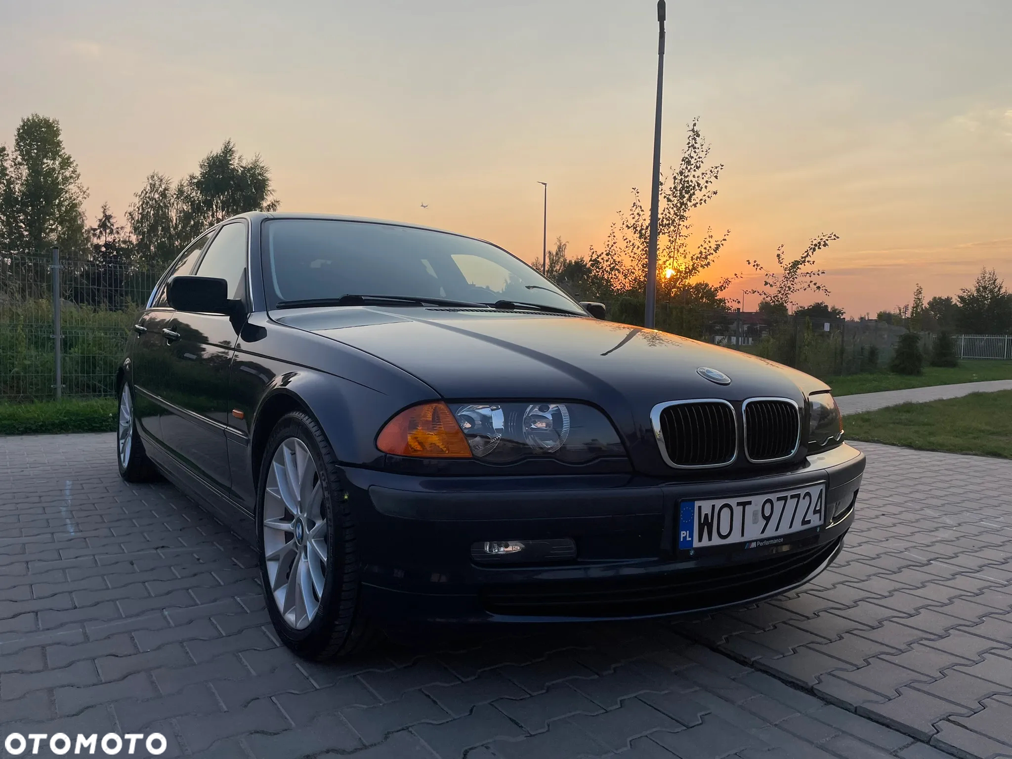 BMW Seria 3 320i - 4