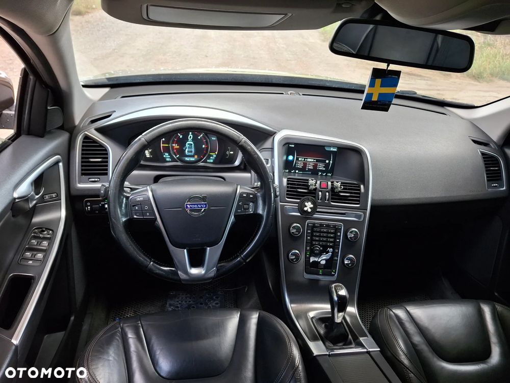 Volvo XC 60 D4 Drive-E Momentum - 30
