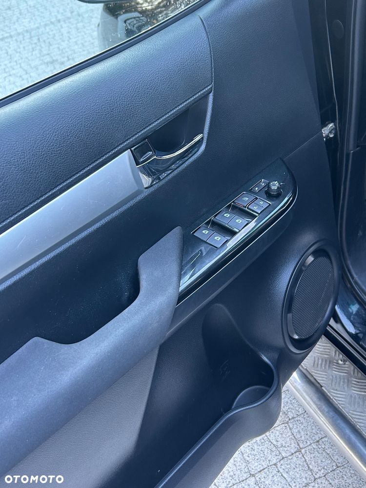 Toyota Hilux - 17