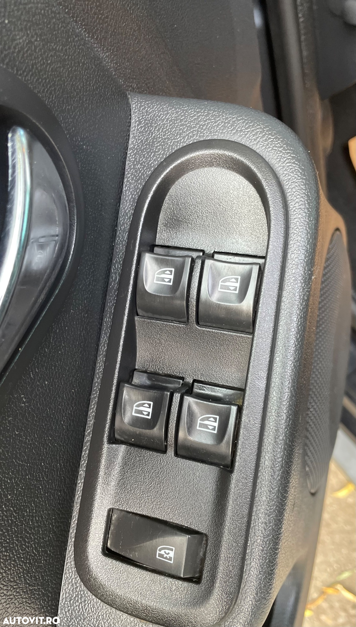 Dacia Duster dCi 110 FAP 4x4 Prestige - 17