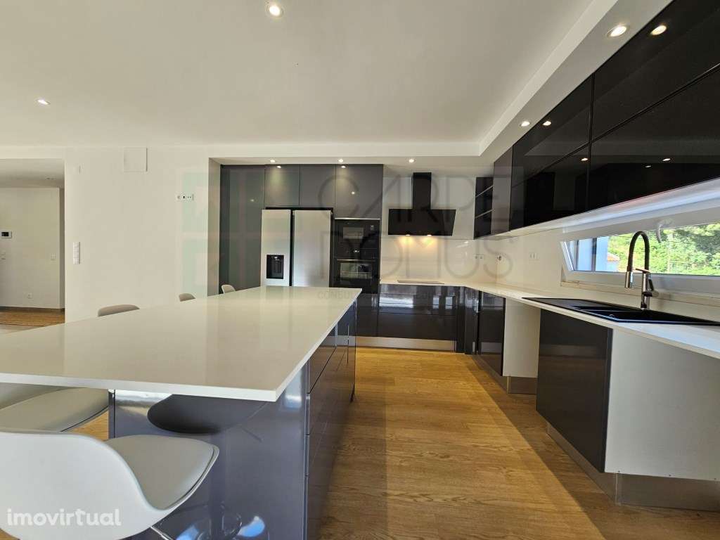 Moradia nova T4, com piscina, em Alverca, Vila Franca de Xira, Lisboa - Grande imagem: 5/54