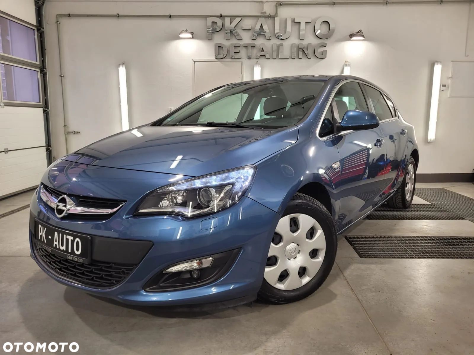 Opel Astra IV 1.4 T Cosmo S&S - 1